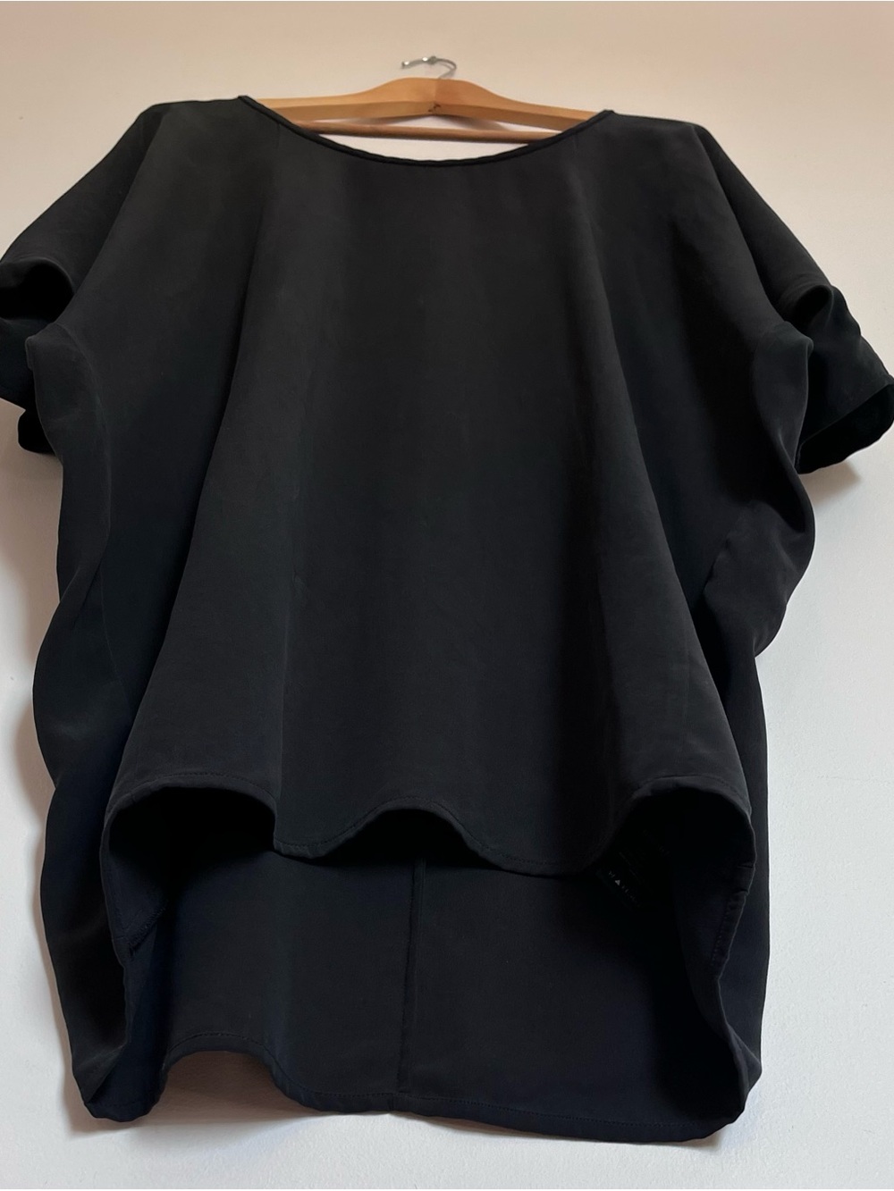 Babaton Aritzia 100% silk drapey batwing dress - Picture 3 of 10